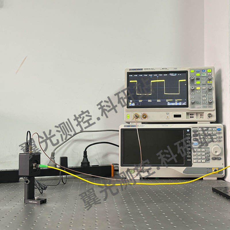 光电探测器的输出数据用什么来查看？